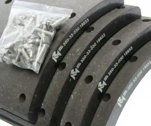 Накладка тормозной колодки SCANIA (413x254) стандарт 64 отв. 6.65x18 / 93280 (4ш 350-33-030 MEGA POWER