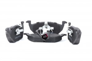 Комплект тормозных колодок 05P692 05P692 LPR