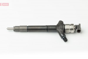 форсунка! 095000-7610 \ Toyota Avensis 2.2D-4D 05-08 DCRI107610 DENSO