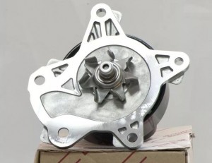 Помпа, водяной насос TOYOTA 16100-39466 16100-39466 TOYOTA