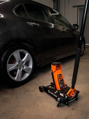 Домкрат подкатной 2.5т INDUSTRY однопоршневой (MIN - 132мм, MAX - 425мм) (AJ25FI AJ25FI430 AIRLINE