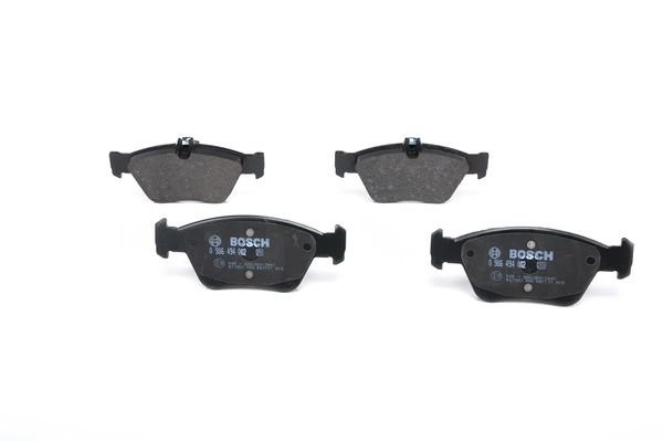 Колодки тормозные MERCEDES W210 передние (4шт.) BOSCH 0 986 494 002 BOSCH