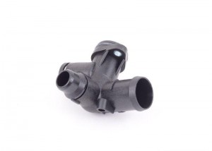 фланец системы охлаждения с уплотнительным кольцом!\ Audi A4 05-08 06D 121 132 C VAG