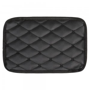 Накидка на подлокотник экокожа черная AIRLINE ADCA001 AIRLINE