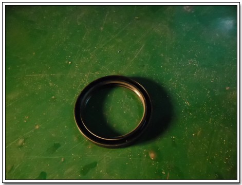 Сальник SSANGYONG Istana привода КПП OE 6619974046 SSANG YONG