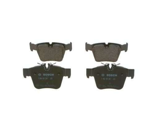 Колодки тормозные MERCEDES C (W205) передние (4шт.) BOSCH 0986424334 BOSCH