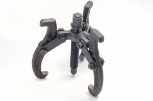 Съемник подшипников 3-х лапый 150мм 79150 SERVICE KLUCH