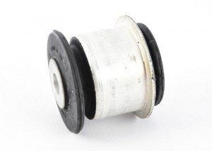 сайлентблок рычага нижнего передний!\ MB X164/W164/W251 05> A 166 333 02 00 MERCEDES BENZ