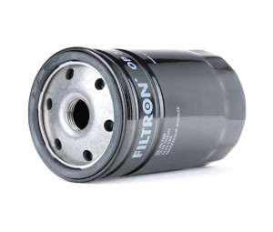 Фильтр масляный VW AUDI SEAT SKODA (90-09-) FILTRON OP5261 FILTRON
