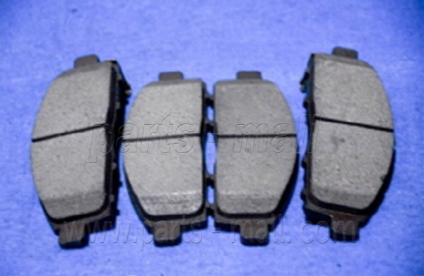 Колодки тормозные передние MITSUBISHI PAJERO SPORT/MONTERO SPORT 08/L200 05PKG-0 PKG-005 PMC PARTS MALL