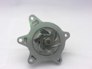 помпа!\ Toyota Yaris 1.3/1.5 16V 99> GWT-101A GMB