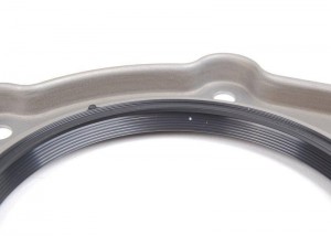 Сальник коленвала MERCEDES C (W204) (07-) задний OE A2710140004 MERCEDES BENZ