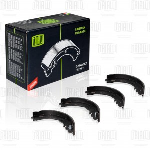 Колодки торм. Mitsubishi Carisma (95-) барабан. 203x37 т/с Akebono (а/м без ABS) GF 1103 TRIALLI