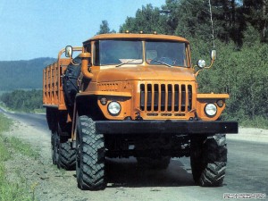 Указатель поворота ГАЗ,ЗИЛ,УАЗ передний 12V пластик РУДЕНСК 112022201 RUDENSK