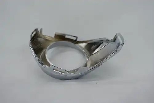 Окантовка противотуманной фары правая Ford Focus 3 2011-2015, хромированная OEM1312R OEMPARTS