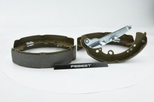 Колодки тормозные задние (барабанные) 0102-GGN25R FEBEST