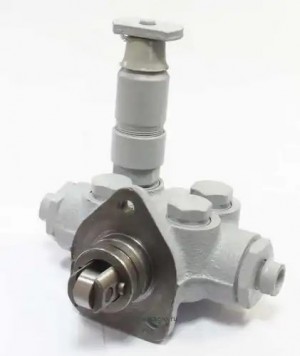 Топливный насос низкого давл МАЗ дв.7511 ЯМЗ-238ДЕ штуцер d=14мм (ЯЗДА) 8611106010 YAZDA