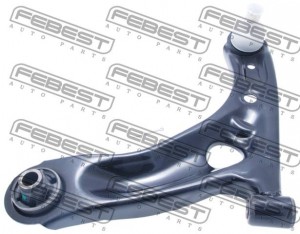рычаг передний нижний левый!\ Toyota Augo 1.0/1.4 05-10 0124-KGB10LH FEBEST