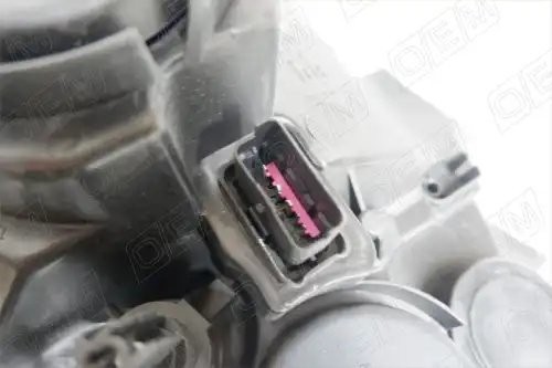 Фара правая Nissan Terrano 2017-нв, галоген, с корректором OEM0047FR OEMPARTS