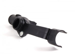 патрубок системы охлаждения!\ MB W203/W204/W211/W212 A2712001352 MERCEDES BENZ