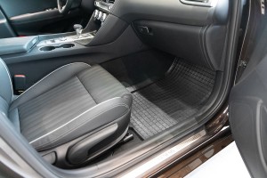 HYUNDAI SOLARIS (2010>)/KIA RIO (2011>) резиновые 83112 SEINTEX