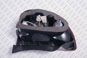 Фонарь правый U0523026R U0523026R UKORAUTO