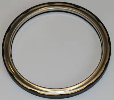 Сальник ступицы 124.8x148.2x8.5x9.7 FPM (Fluor-Kautschuk) 19037249B CORTECO