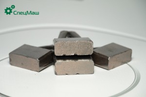 1060157 Щетка стартера МАЗ в сборе 1060157 SPETSMASH