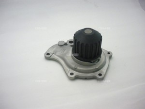 Насос водяной CHRYSLER Voyager (95-01) (2.4) GMB GWCR-39A GMB