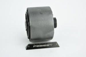 сайлентблок зад. балки!\ Subaru Impreza G10/G11 93>/Legacy B10 89-94 SABB10DM1 FEBEST