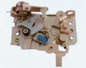 Замок двери DAEWOO Nexia передний правый внутренний OE 96209547 GENERAL MOTORS