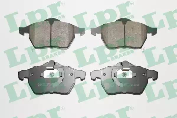 Комплект тормозных колодок 05P812 05P812 LPR