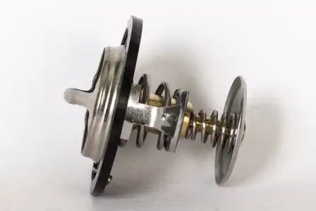 Термостат КАМАЗ ЕВРО-2 (82 гр) АВТОМАГНАТ 107130610005 AVTOMAGNAT