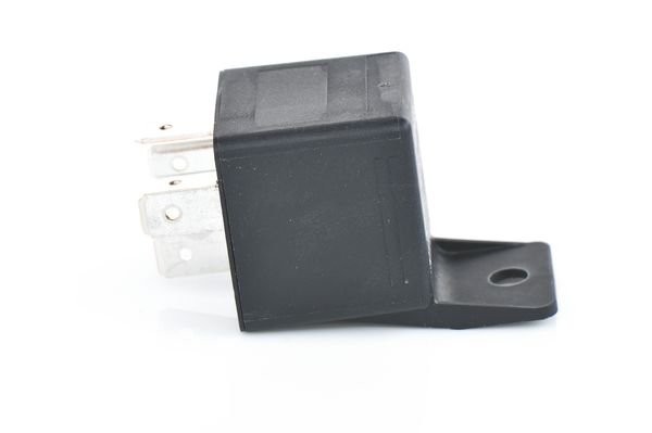 Реле VW Crafter (06-13) включения вентилятора BOSCH 0332209138 BOSCH