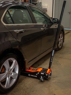 Домкрат подкатной 3.5т (100-533 мм) двухпоршневой (низкопрофильный) INDUSTRY AJ35FI510 AIRLINE