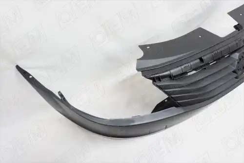 Бампер передний Renault Logan 1 2009-2014, под ПТФ, с решеткой радиатора OEM0564 OEMPARTS