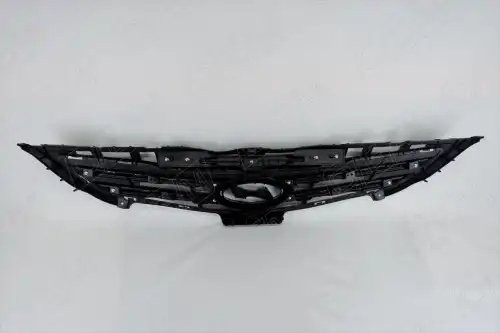 Решетка радиатора Hyundai Solaris 1 2014-2017 OEM3003 OEMPARTS