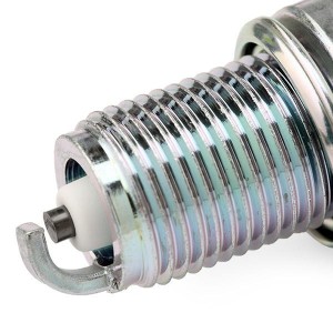 Свеча зажигания FIAT Punto (99-03) FORD Escort (90-92) NGK 3330 NGK