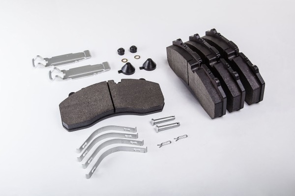 колодки дисковые! с пластинами\ Omn Knorr MB, Scania, Iveco EuroTech/Star 08630050A PETERS ENNEPETAL