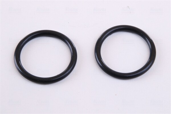 радиатор системы охлаждения! без AC\ VW Golf 1.4i/1.6i 97> 641011 NISSENS