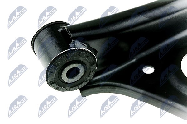 рычаг задний поперечный нижний левый!\ Audi Q7 06>, VW Touareg 02> ZWTVW024 NTY