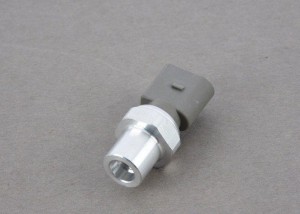 датчик давления кондиционера!\ Audi A3, VW Bora/Golf IV/Polo/Passat 95> 3R0 959 126 VAG