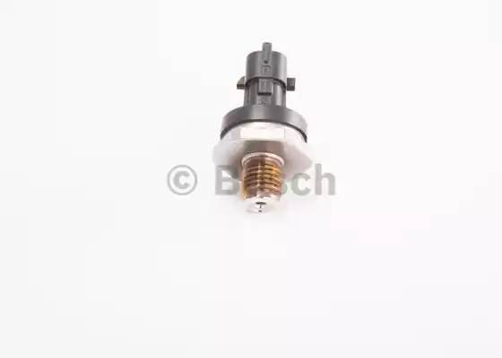 регулятор давления топлива! IVECO, BMW, Renault, Peugeot 1.9D-2.8D 98> 0 281 002 909 BOSCH