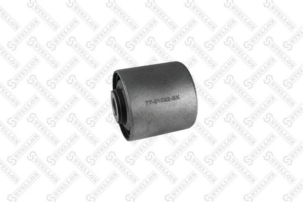 сайлентблок задней верхней продольной тяги!\Mitsubishi Pajero Pinin/Io H61W-H77W 77-01022-SX STELLOX