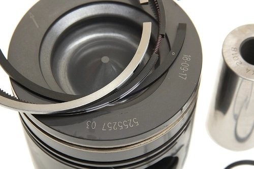 Поршень двигателя КАМАЗ,ПАЗ дв.CUMMINS ISBe,ISDe d=0.00 с кольцами и пальцем в с 4955337MX MOVELEX