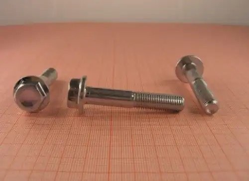 Болт М10х1,25х55 (с буртиком) (ролика натяжителя для а/м ВАЗ 2170)  10шт 211201001371008 BELZAN