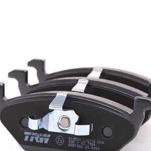 Колодки передние SKODA OCTAVIA (1U_, 1Z_), VW GOLF IV-VI, JETTA III-IV GDB1386 GDB1386 TRW