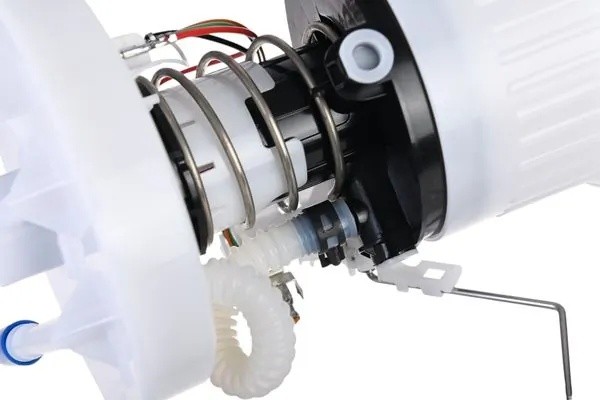 Насос топливный VOLVO S30 (06-) электрический STELLOX 10-02104-SX STELLOX