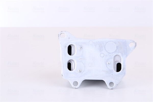 Радиатор масляный двигателя AUDI A4 (B8), A6 (C7), SKODA OCTAVIA (5E) 90914 90914 NISSENS