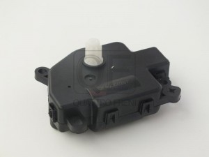 QF40Q00267 МОТОРЧИК ПРИВОДА ЗАСЛОНОК ОТОПИТЕЛЯ QF40Q00267 QUATTRO FRENI